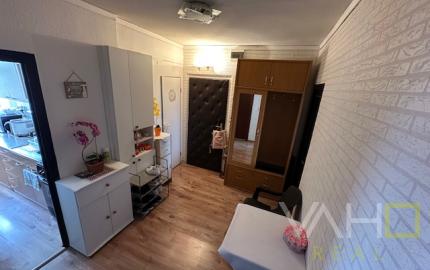 ,,ÚSPEŠNÝ predaj ,,  3i byt s balkónom, Hospodárska