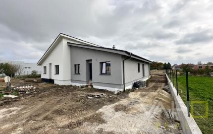 Predaj moderného rodinného domu v obci Červeník