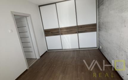 KOMPLETNE PREROBENÝ 3- izbový byt, Hlohovec