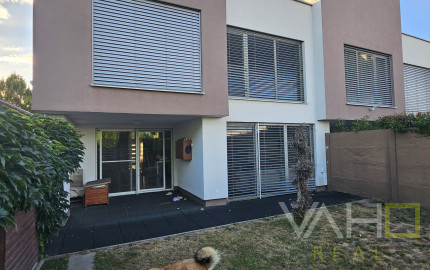 PREDAJ Moderný rodinný dom s premysleným dizajnom, nadštandardným vybavením Trnava – Dúhová ulica