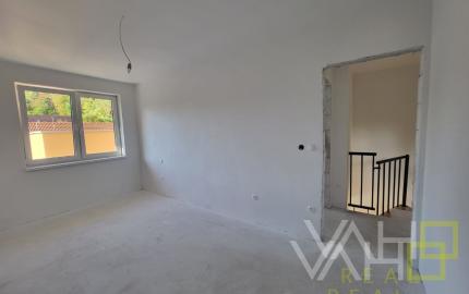 VAHOreal* NOVA CENA!!! NOVOSTAVBA!! MEZONETOVÝ 3 izb. BYT, len 2km od mesta Piešťany