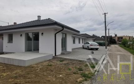 VAHOreal*NOVOSTAVBA, SUPER CENA, 3 -izb. rodinný dom, Dubovany