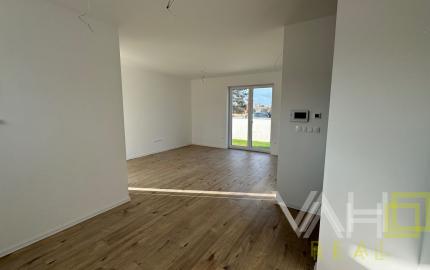 SKOLAUDOVANÁ MODERNÁ NOVOSTAVBA 4IZB. RODINNÉHO DOMU V OBCI JELKA