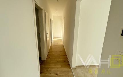 SKOLAUDOVANÁ MODERNÁ NOVOSTAVBA 4IZB. RODINNÉHO DOMU V OBCI JELKA