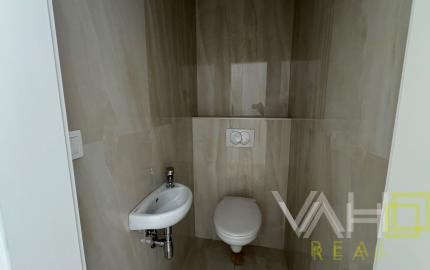 SKOLAUDOVANÁ MODERNÁ NOVOSTAVBA 4IZB. RODINNÉHO DOMU V OBCI JELKA