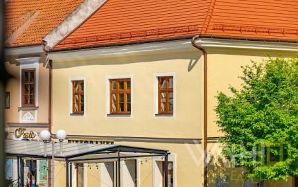 NA PRENÁJOM 2-izbový kancelársky priestor na Trojičnom námestí, Trnava