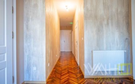 NA PRENÁJOM 2 - izbový kancelársky priestor na Trojičnom námestí !