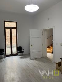 Prenájom  exkluzívnych kancelárskych priestorov v centre Trnavy na ul. Hviezdoslavova