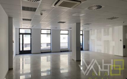 OBCHODNÉ PRIESTORI PRIAMO V CENTRE, výmera 106 m2,Hviezdoslavova, Trnava
