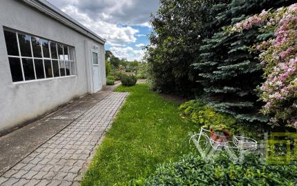 ZĽAVA 20 000 €! Dvojgeneračný rodinný dom v centre Majcichova – bývanie aj investičná príležitosť