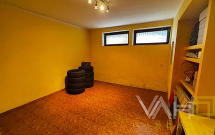 ZĽAVA 20 000 €! Dvojgeneračný rodinný dom v centre Majcichova – bývanie aj investičná príležitosť