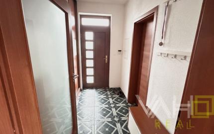 Na predaj priestranný 5-izbový rodinný dom s altánkom a krásnou záhradou v obci Čataj