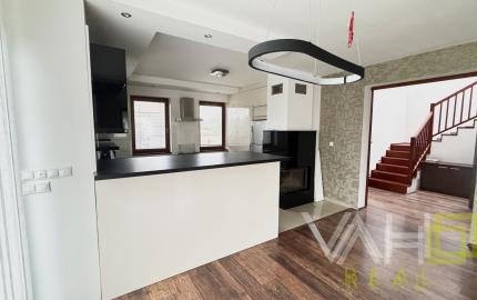 Na predaj priestranný 5-izbový rodinný dom s altánkom a krásnou záhradou v obci Čataj