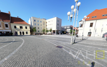 NA PRENÁJOM obchodný priestor, Trojičné námestie