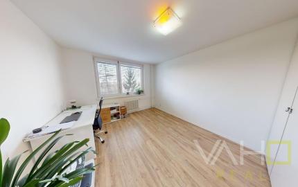 PRENAJATÉ ! NA PRENÁJOM nadrozmerný 3 izbový byt, A. Kubinu, Trnava