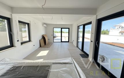 VAHOreal* EXKLUZÍVNE IBA u NÁS!! 4 LUXUSNÉ RD s BAZÉNOM v CHORVÁTSKU