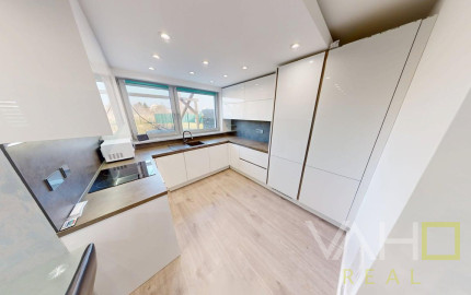 ,,PREDANÝ ,,  Moderná novostavba vo Vlčkovciach