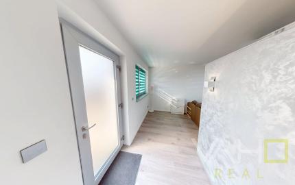 ,,PREDANÝ ,,  Moderná novostavba vo Vlčkovciach