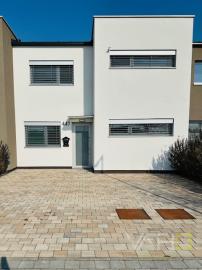 ,,PREDANÝ ,,  Moderná novostavba vo Vlčkovciach