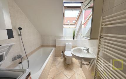 PREDANÉ! Kompletne zariadený 1,5 - izbový byt s parkingom v Bielom Kostole