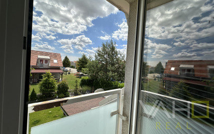 PREDANÉ! Kompletne zariadený 1,5 - izbový byt s parkingom v Bielom Kostole