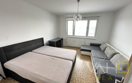 Prenájom 1-izbového bytu s loggiou – Na Hlinách, Trnava