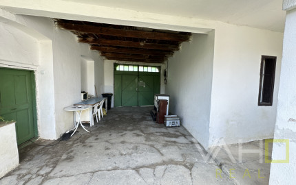 Rodinný dom s veľkým pozemkom a potenciálom – Siladice