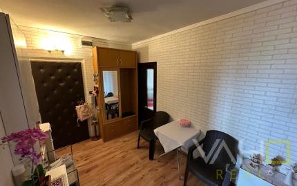 ,,ÚSPEŠNÝ predaj ,,  3i byt s balkónom, Hospodárska