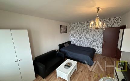 ,,ÚSPEŠNÝ predaj ,,  3i byt s balkónom, Hospodárska