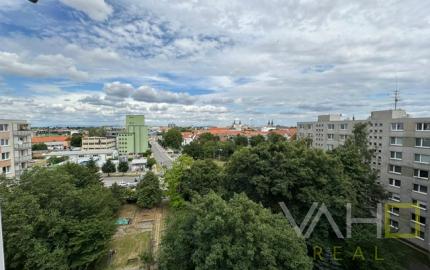 ,,ÚSPEŠNÝ predaj ,,  3i byt s balkónom, Hospodárska