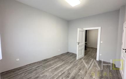 NA PRENÁJOM 2 - izbový kancelársky priestor na Trojičnom námestí !