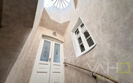 NA PRENÁJOM 2-izbový kancelársky priestor na Trojičnom námestí, Trnava