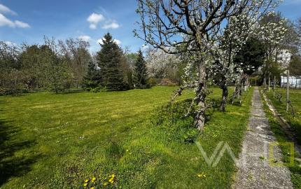 Záhrada s možnosťou výstavby v obci Suchá nad Parnou – 2 pozemky s IS a prístupom, ideálne aj ako investícia