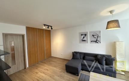 ✨ PRENÁJOM – 2-izbový byt priamo v centre Trnavy s parkovaním ✨