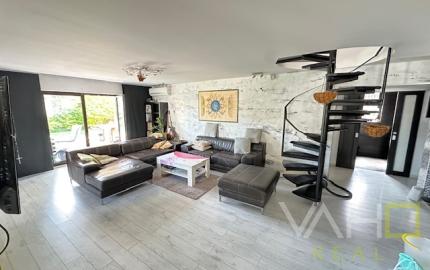 ,,ZNÍŽENÁ CENA ,,NA PREDAJ Luxusný rodinný dom