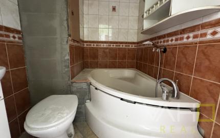 REZERVOVANÉ!!! 1-izbový byt na predaj s loggiou – Nerudova ulica, Trnava 🏢