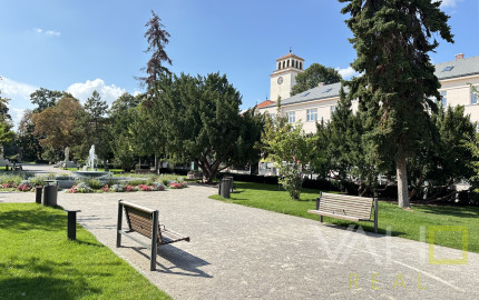 LUXUSNÝ PRENÁJOM KANCELÁRSKYCH PRIESTOROV – TRNAVA, NÁMESTIE SNP