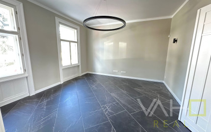 LUXUSNÝ PRENÁJOM KANCELÁRSKYCH PRIESTOROV – TRNAVA, NÁMESTIE SNP