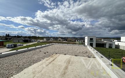 Exkluzívny 5-izbový rodinný dom s garážou a terasou – Biely Kostol pri Trnave