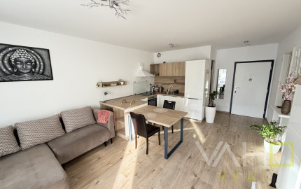 Na prenájom moderný 2-izbový byt s vlastnou predzáhradkou a terasou – Arboria, Trnava