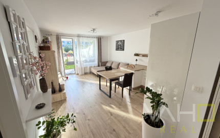 Na prenájom moderný 2-izbový byt s vlastnou predzáhradkou a terasou – Arboria, Trnava