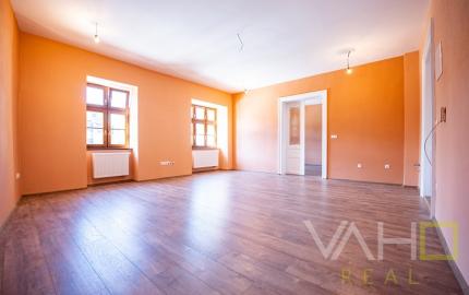 Polyfunkčný meštiansky dom na predaj – historické centrum Trnavy