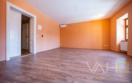 Polyfunkčný meštiansky dom na predaj – historické centrum Trnavy