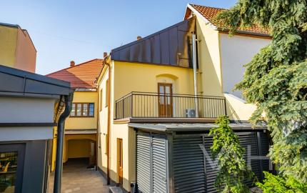 Polyfunkčný meštiansky dom na predaj – historické centrum Trnavy