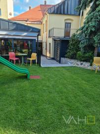 Polyfunkčný meštiansky dom na predaj – historické centrum Trnavy