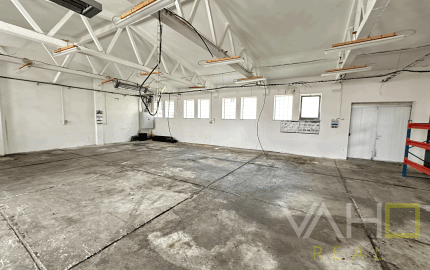 Na predaj vykurovaná výrobná hala s pozemkom – Dubnica nad Váhom, časť Prejta