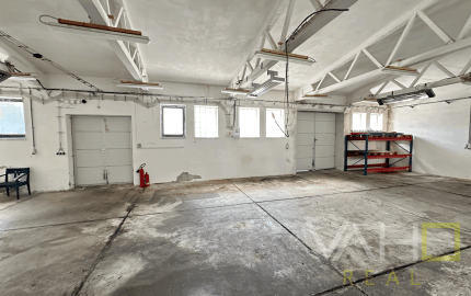 Na predaj vykurovaná výrobná hala s pozemkom – Dubnica nad Váhom, časť Prejta