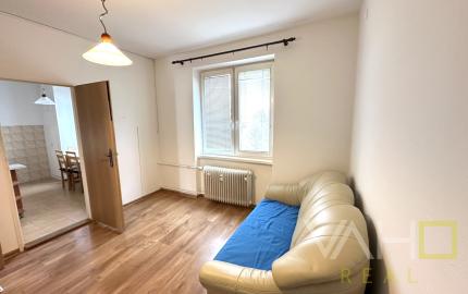 PRENAJATÉ ! PRENÁJOM 2-izbového bytu s balkónom – Ľ. Podjavorinskej, Trnava