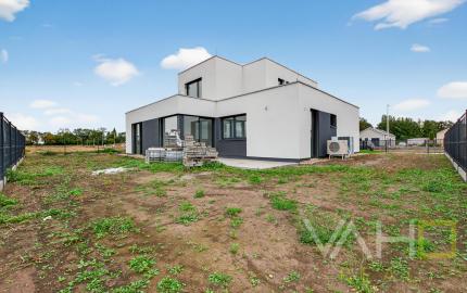 Moderné rodinné bývanie pre náročných – 5i. rodinný dom s garážou, Biely Kostol pri Trnave
