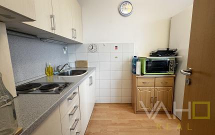 🏡REZERVOVANÉ!!!  1-izbový byt typu bauring po rekonštrukcii, Trnava – Okružná ulica